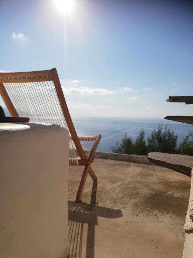Bed and Breakfast Alicudi Giardino Dei Carrubi- Al Gradino 365 Exterior foto